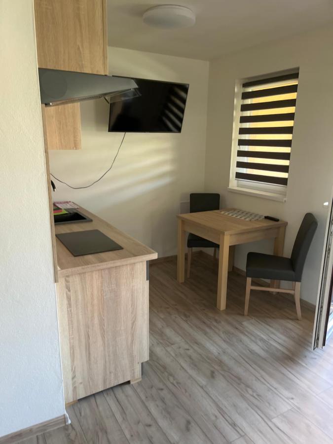 Apartmanovy Dom Magda Vrbov Extérieur photo