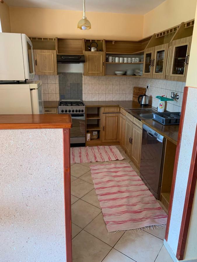 Apartmanovy Dom Magda Vrbov Extérieur photo
