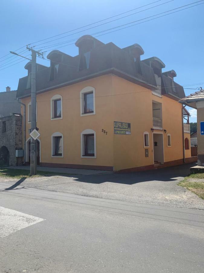 Apartmanovy Dom Magda Vrbov Extérieur photo